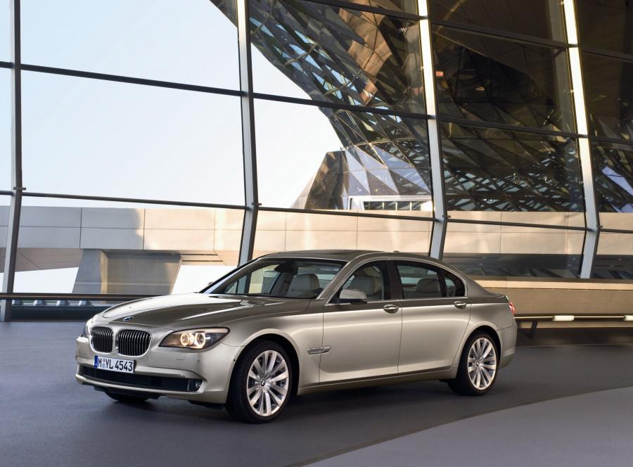  BMW 7-Series 2008 года  (фото 27 из 77)